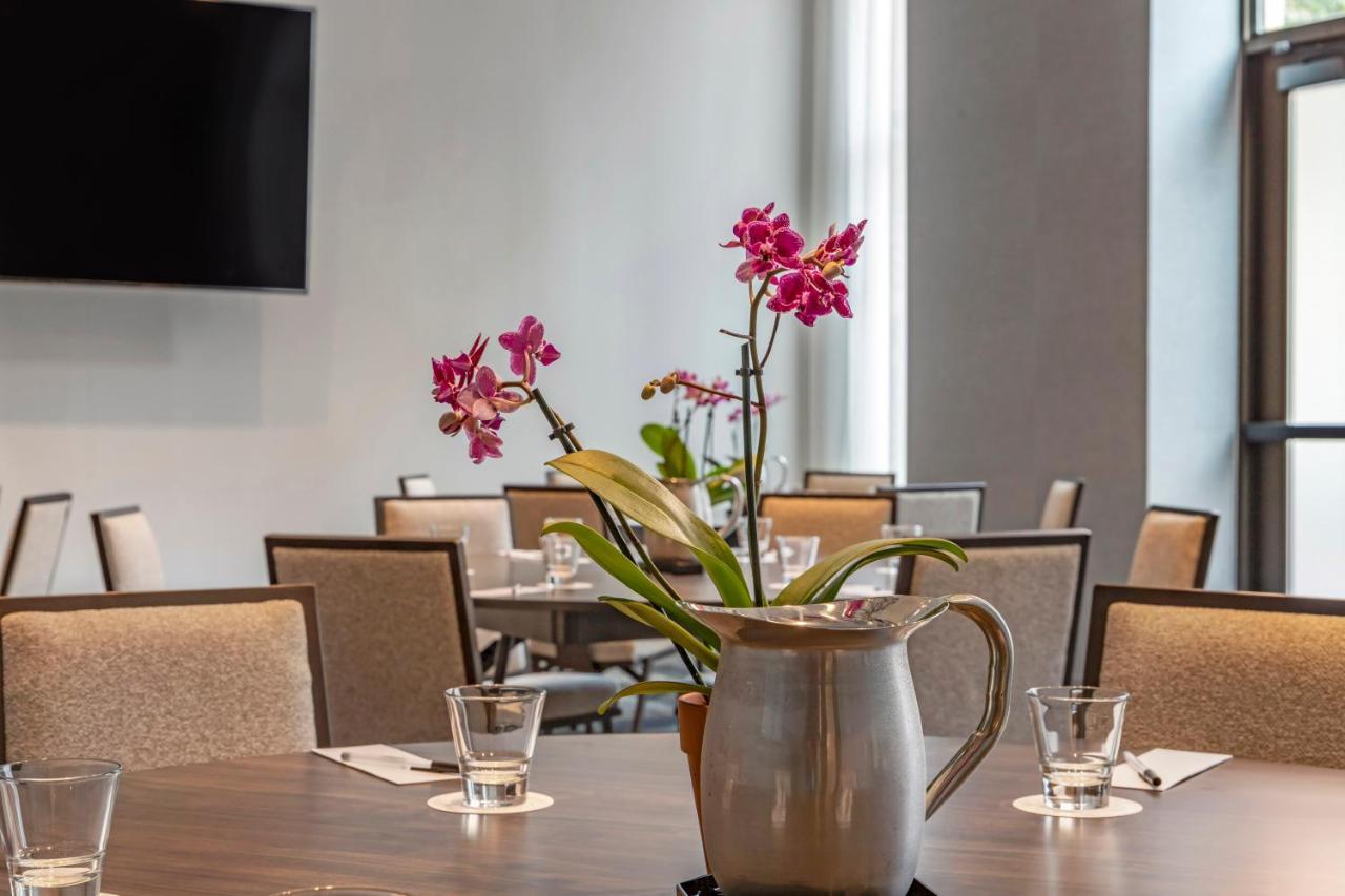 Cambria Hotel Savannah Downtown Historic District Екстер'єр фото