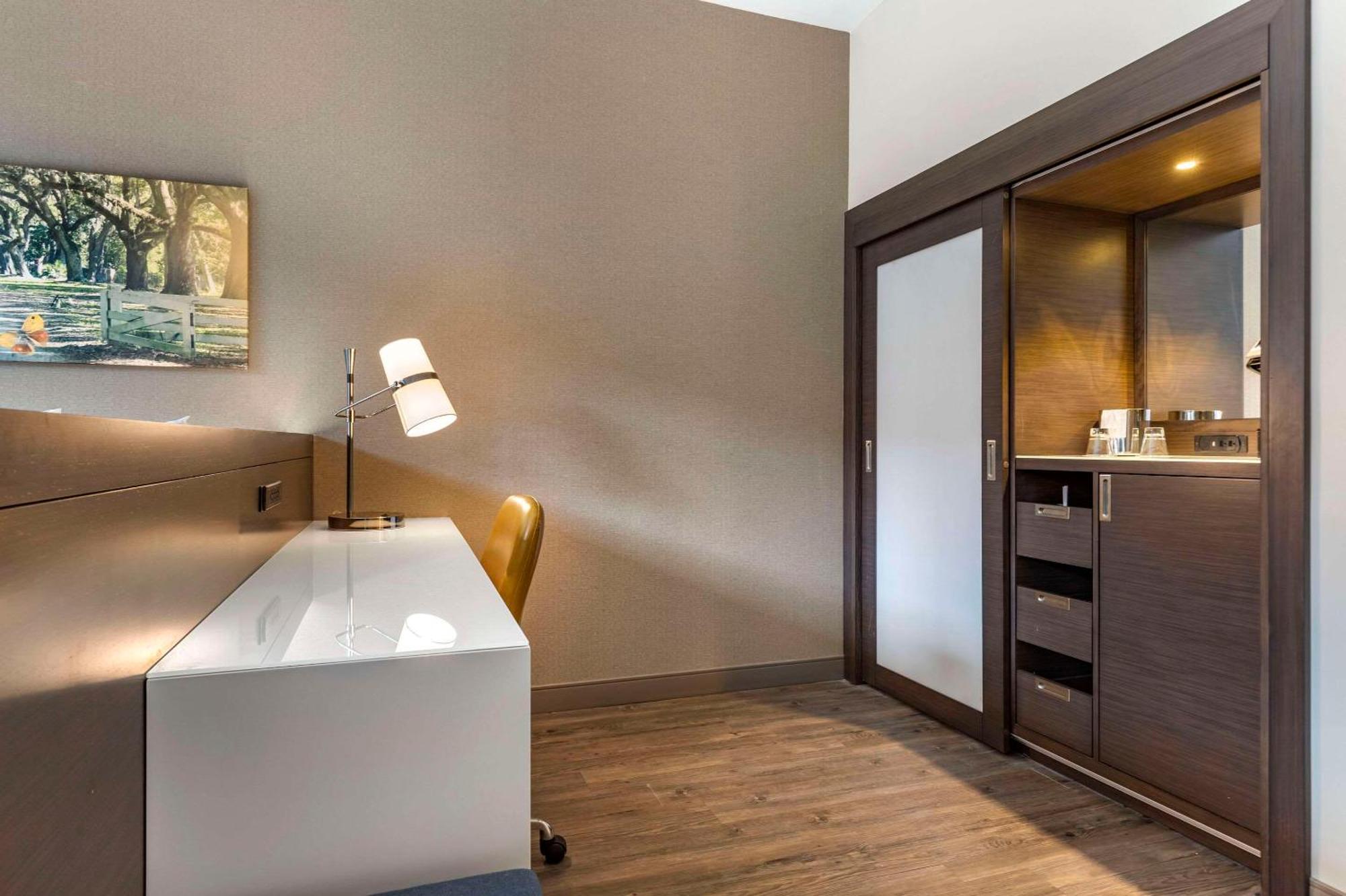 Cambria Hotel Savannah Downtown Historic District Екстер'єр фото